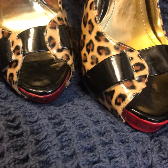 Anne Michelle Cheetah Heels - Picture 3 of 6